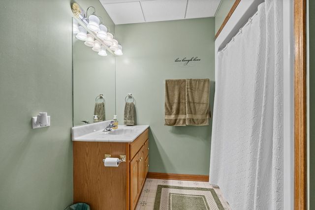 39W491 Freeman Road, Gilberts, IL 60136