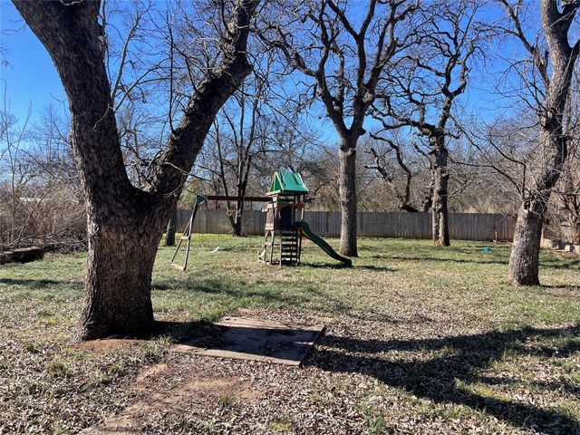 820 Plum Street, Graham, TX 76450