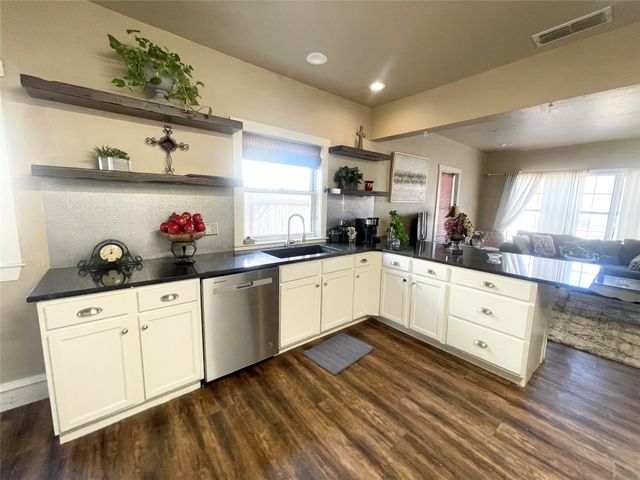 820 Plum Street, Graham, TX 76450