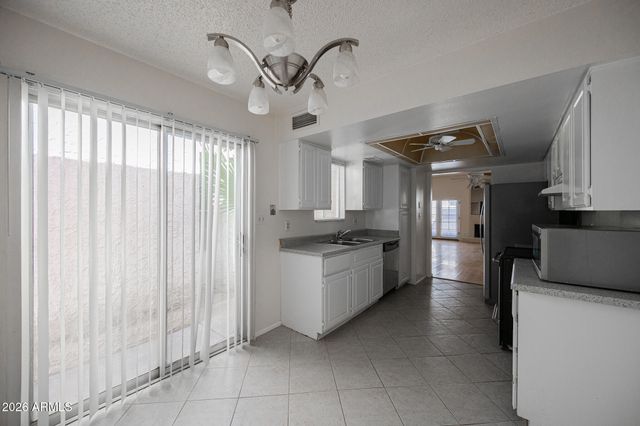2606 E WINDSOR Avenue, Phoenix, AZ 85008