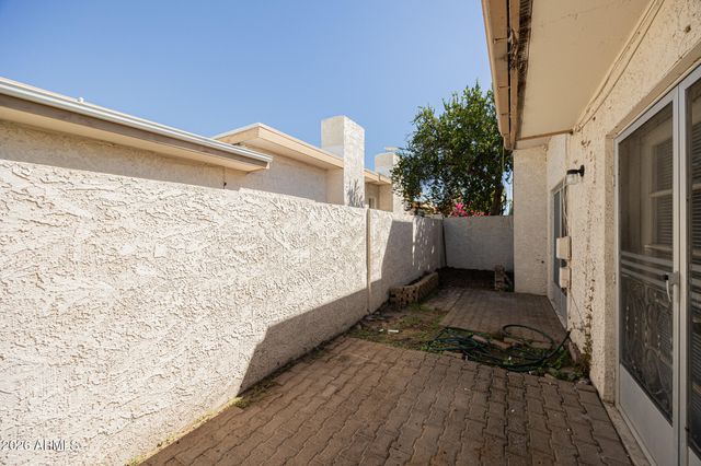 2606 E WINDSOR Avenue, Phoenix, AZ 85008
