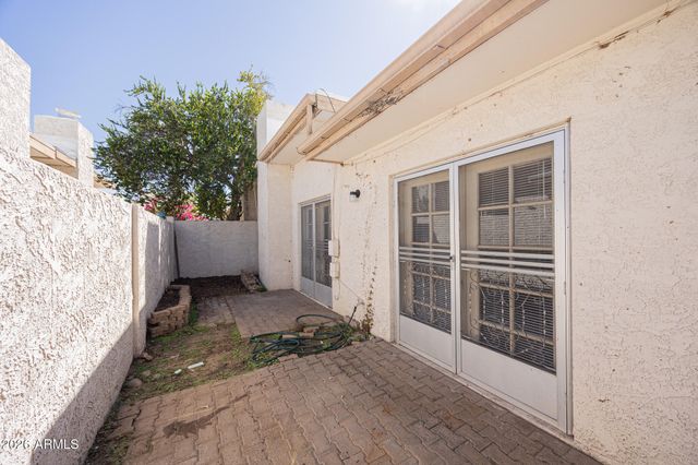 2606 E WINDSOR Avenue, Phoenix, AZ 85008