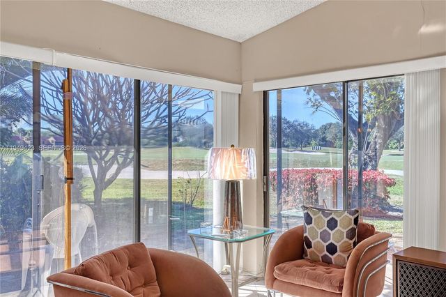 5703 Ainsley Ct, Boynton Beach, FL 33437