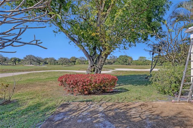 5703 Ainsley Ct, Boynton Beach, FL 33437