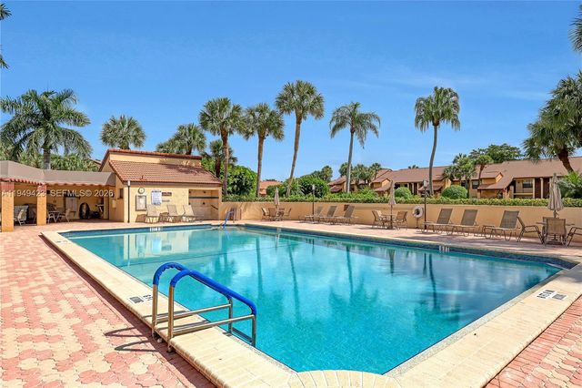 5703 Ainsley Ct, Boynton Beach, FL 33437