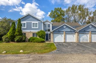328 Frontage Road 1B, Willowbrook, IL 60527