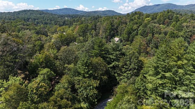 27 Heritage Park Drive, Fairview, NC 28730