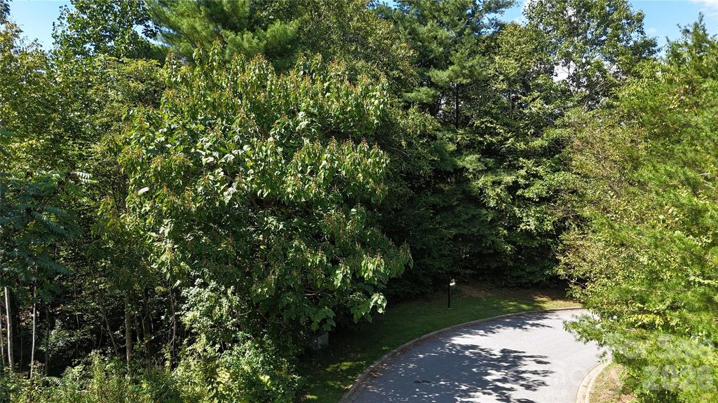27 Heritage Park Drive, Fairview, NC 28730