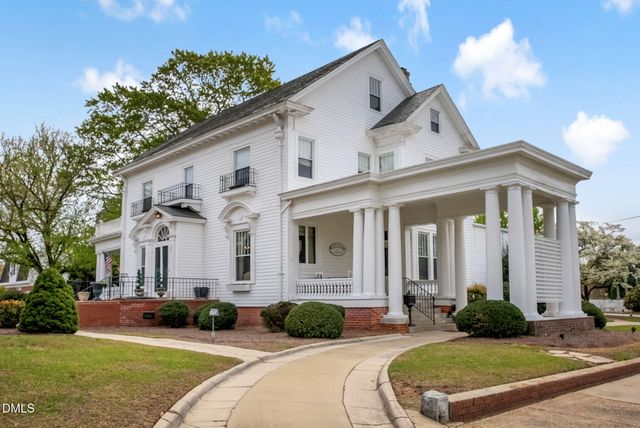 309 W Divine Street, Dunn, NC 28334
