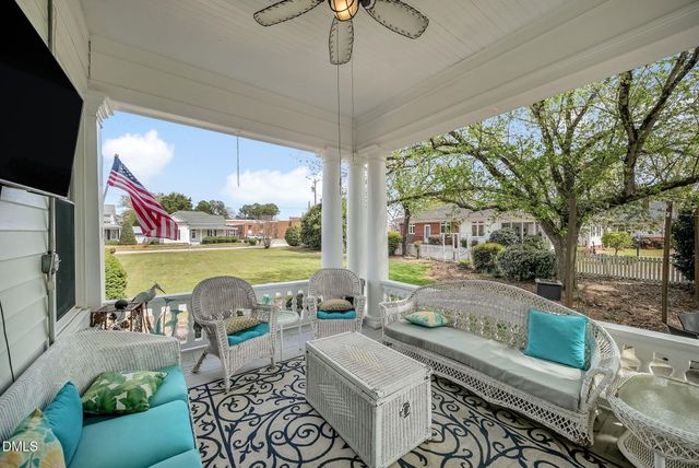 309 W Divine Street, Dunn, NC 28334