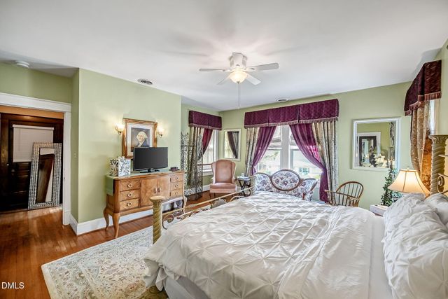 309 W Divine Street, Dunn, NC 28334