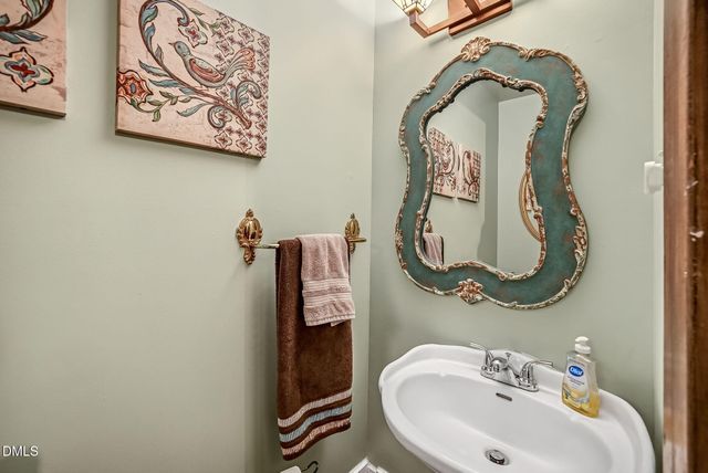 309 W Divine Street, Dunn, NC 28334