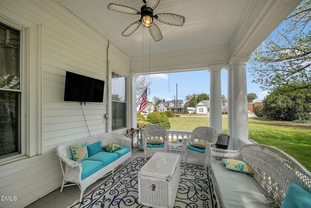 309 W Divine Street, Dunn, NC 28334