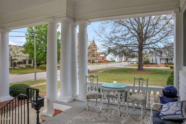 309 W Divine Street, Dunn, NC 28334
