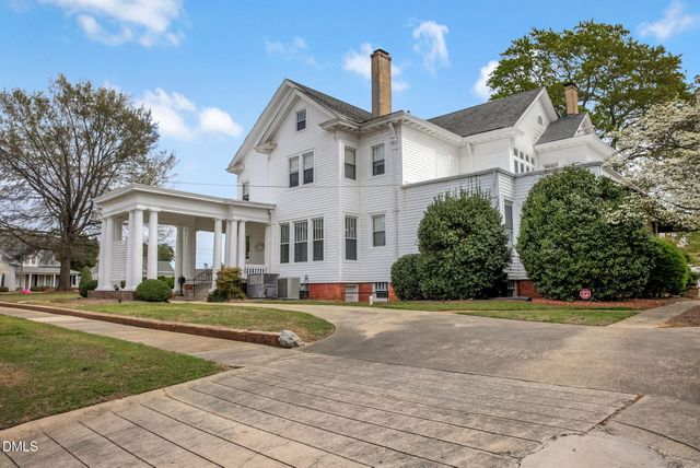 309 W Divine Street, Dunn, NC 28334