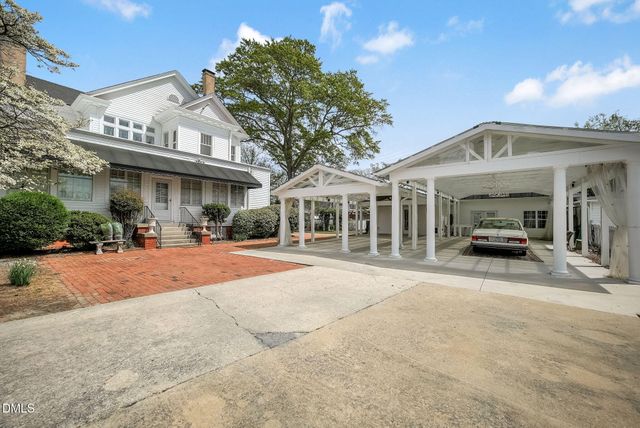 309 W Divine Street, Dunn, NC 28334