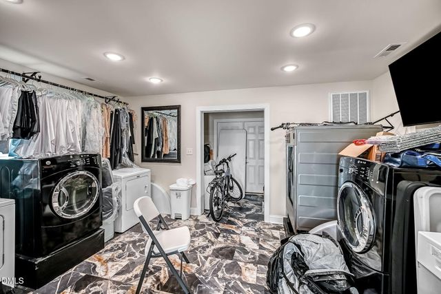 309 W Divine Street, Dunn, NC 28334