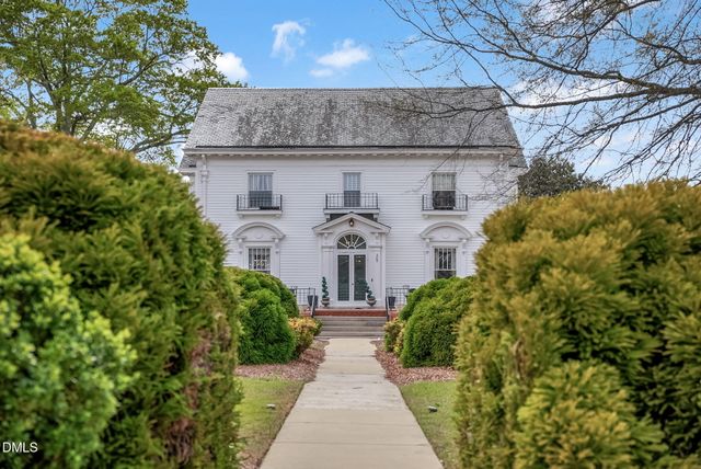 309 W Divine Street, Dunn, NC 28334