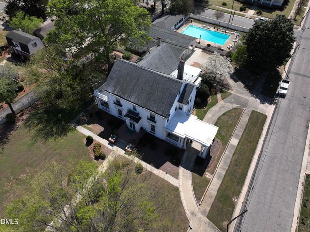 309 W Divine Street, Dunn, NC 28334