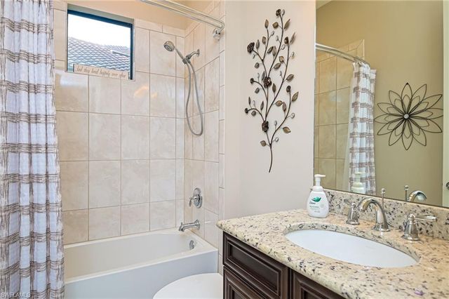 11122 Esteban DR, Fort Myers, FL 33912