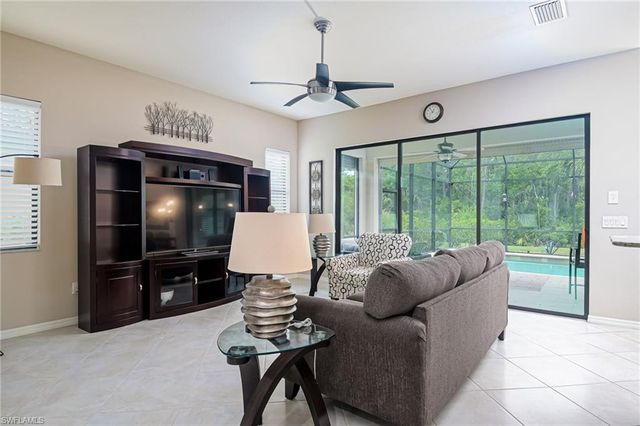 11122 Esteban DR, Fort Myers, FL 33912