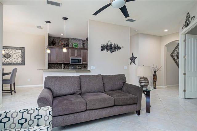 11122 Esteban DR, Fort Myers, FL 33912