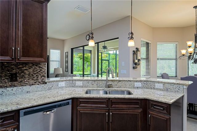 11122 Esteban DR, Fort Myers, FL 33912