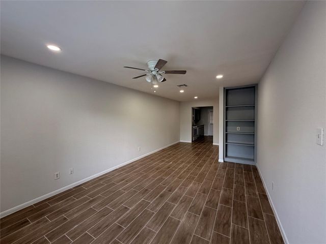604 Gaylor ST B, Austin, TX 78752