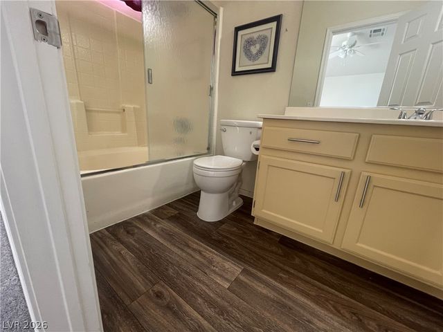 7117 Old Village Avenue, Las Vegas, NV 89129