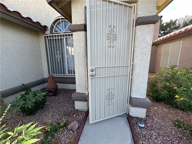 7117 Old Village Avenue, Las Vegas, NV 89129