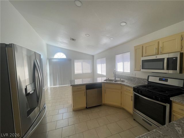 7117 Old Village Avenue, Las Vegas, NV 89129