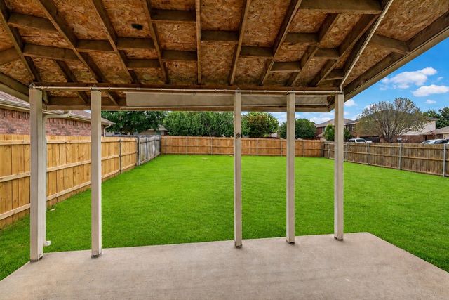 10413 Wood Leaf Court, Fort Worth, TX 76244