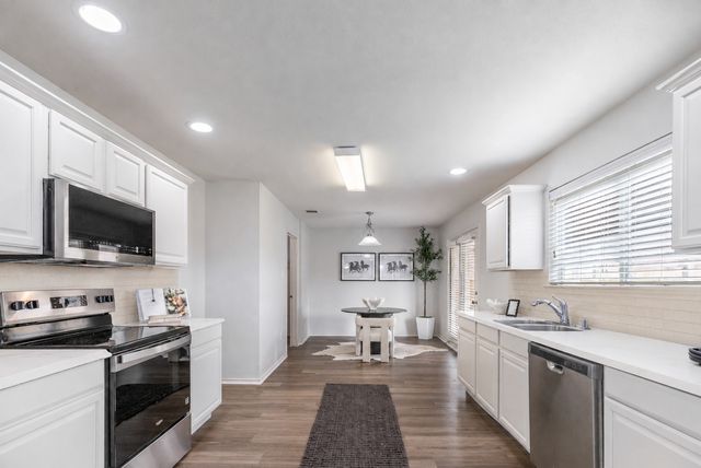 10413 Wood Leaf Court, Fort Worth, TX 76244