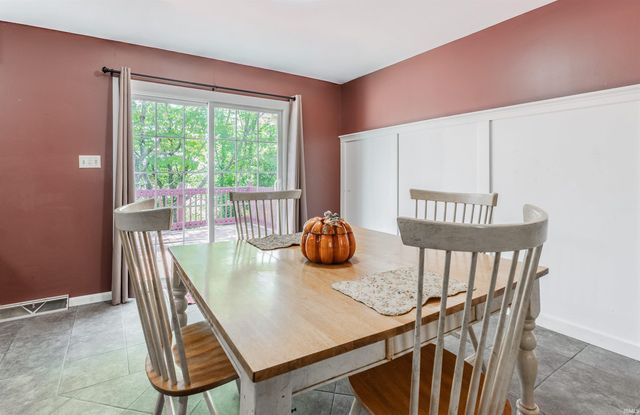 712 Mahrenholz Avenue, Evansville, IN 47712