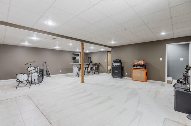 712 Mahrenholz Avenue, Evansville, IN 47712