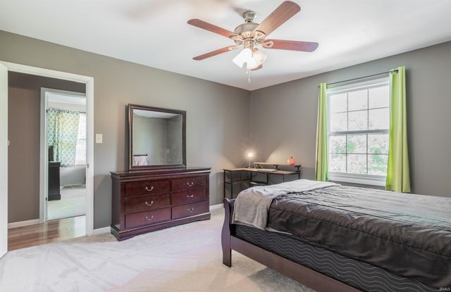 712 Mahrenholz Avenue, Evansville, IN 47712