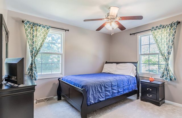 712 Mahrenholz Avenue, Evansville, IN 47712