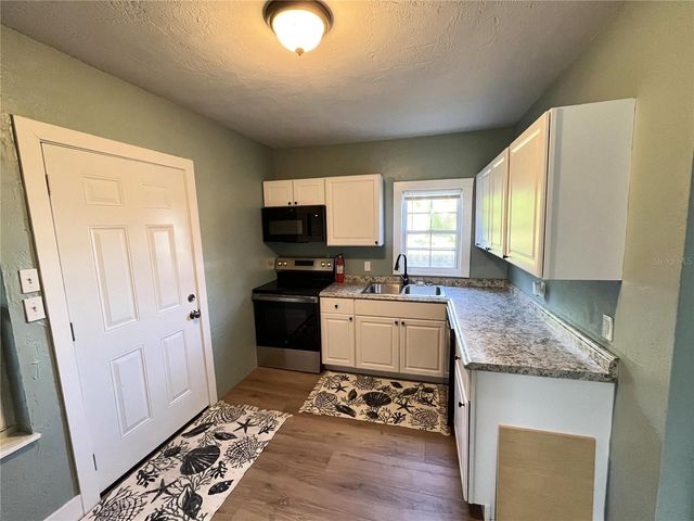 448 PALM STREET, New Smyrna Beach, FL 32168