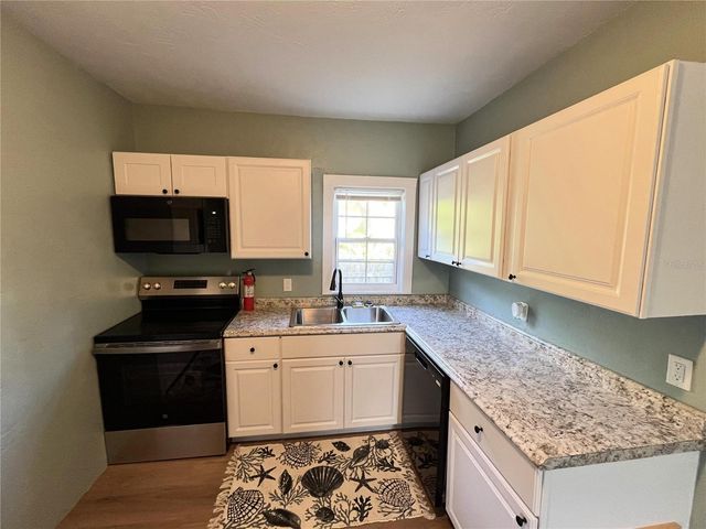 448 PALM STREET, New Smyrna Beach, FL 32168