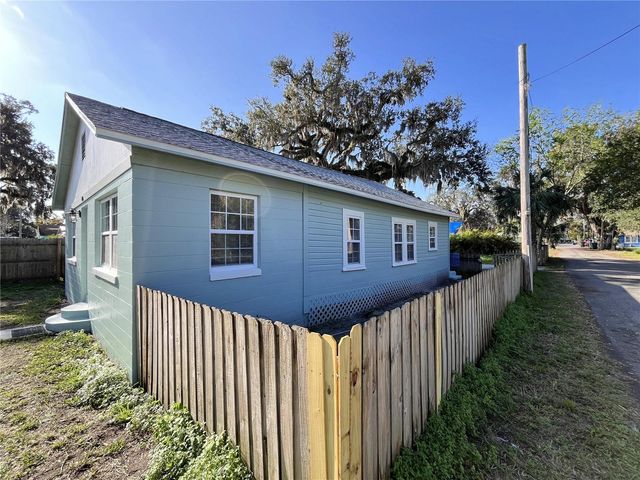 448 PALM STREET, New Smyrna Beach, FL 32168