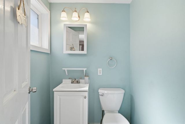 959 Main St, Agawam, MA 01001