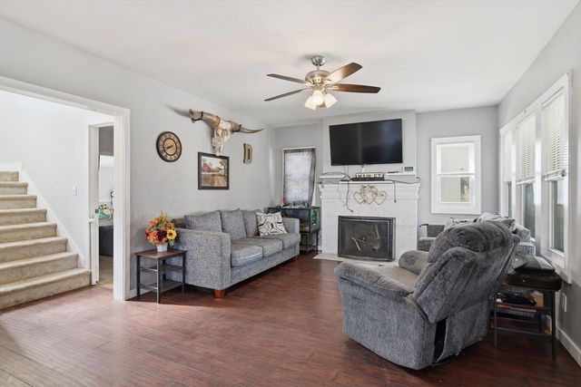 959 Main St, Agawam, MA 01001