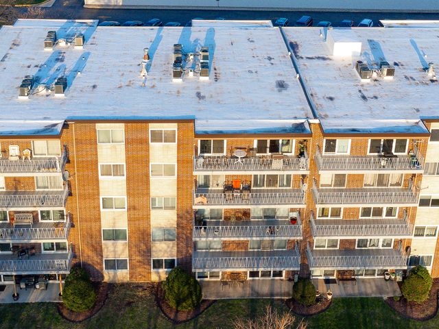 2900 Maple Avenue 19E, Downers Grove, IL 60515