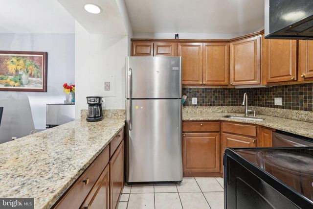 221 N EMORY DR #4, Sterling, VA 20164