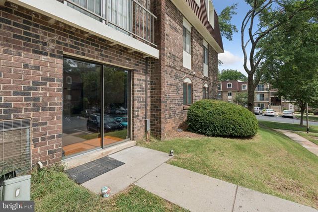 221 N EMORY DR #4, Sterling, VA 20164