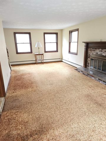 27 Birkdale Rd, Bedford, NH 03110