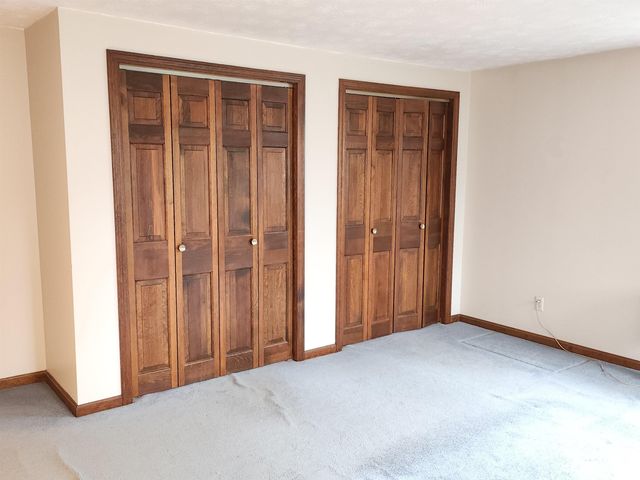 27 Birkdale Rd, Bedford, NH 03110