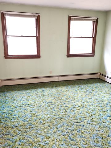 27 Birkdale Rd, Bedford, NH 03110