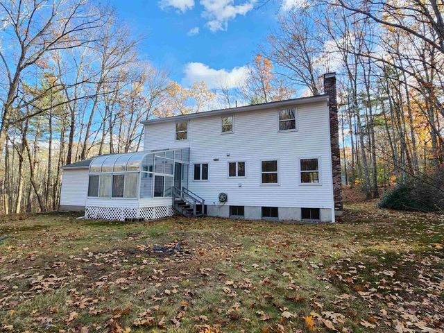 27 Birkdale Rd, Bedford, NH 03110