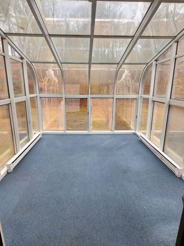 27 Birkdale Rd, Bedford, NH 03110